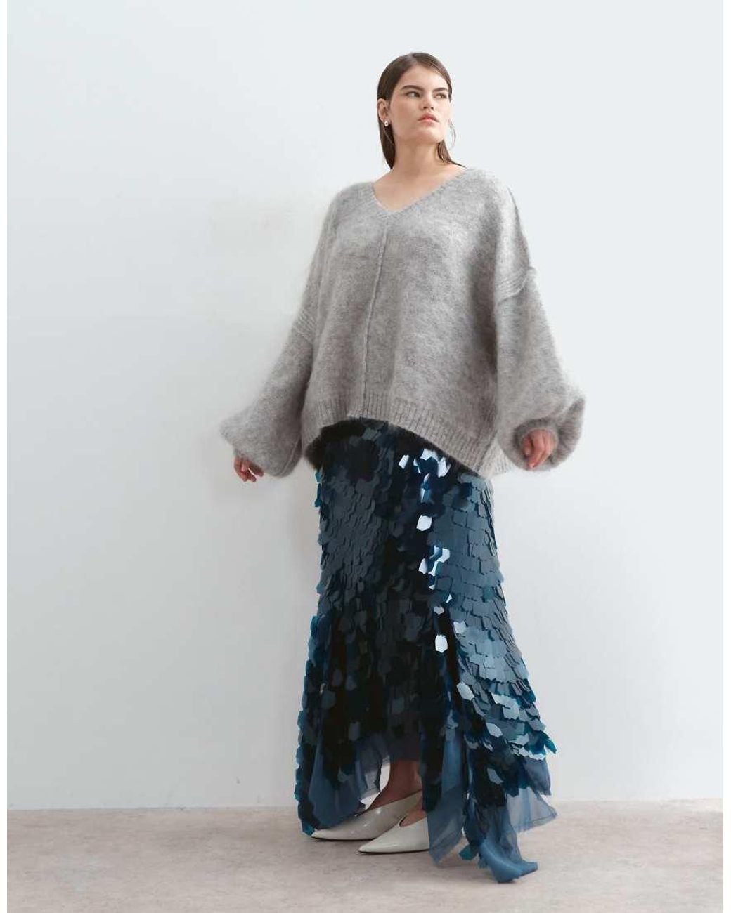 ARRANGE Gray Curve Premium Oversized Mohair Rich V-neck Jumper