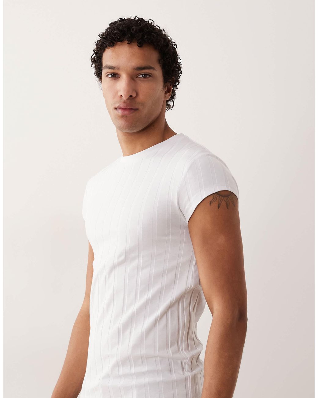 T-shirt moulant à mancherons et côtes larges ASOS pour homme en coloris White