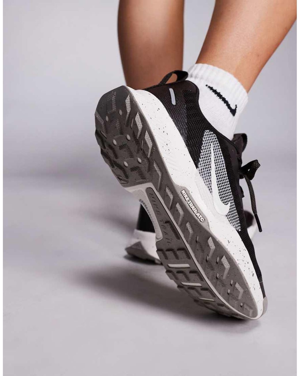 Nike Metallic Juniper Trail 3 Trainers