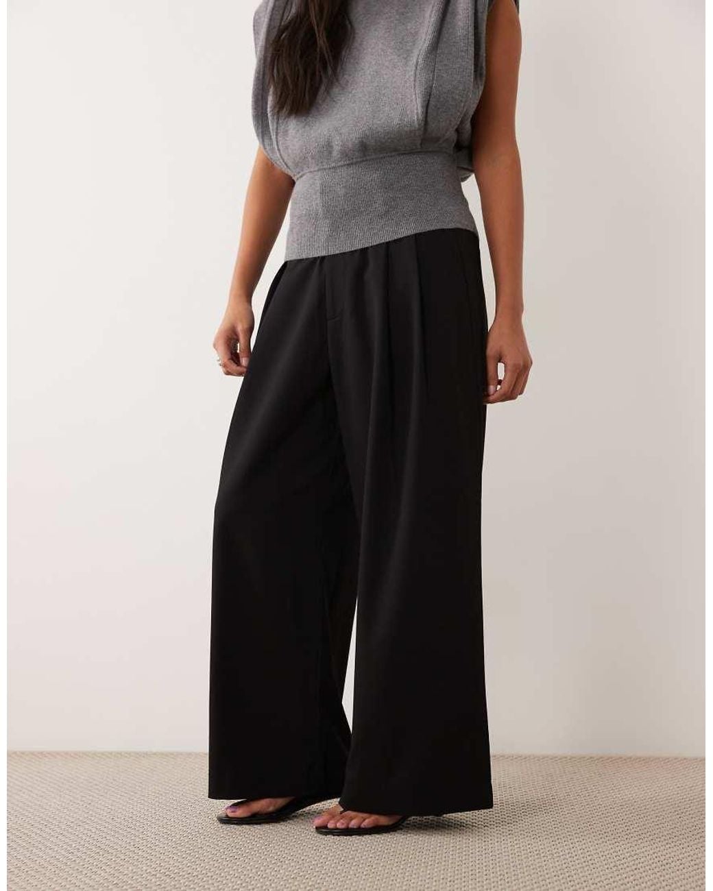 Only Petite Black Wide Leg Pleated Tailored Trousers