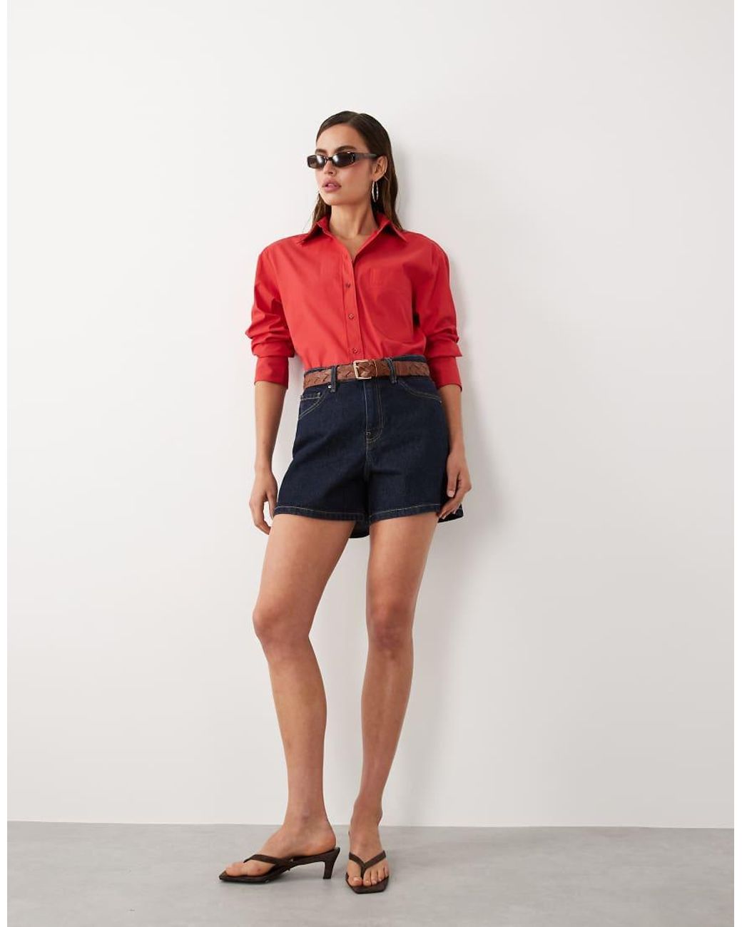 Mango Starring Hailey Bieber in het Red