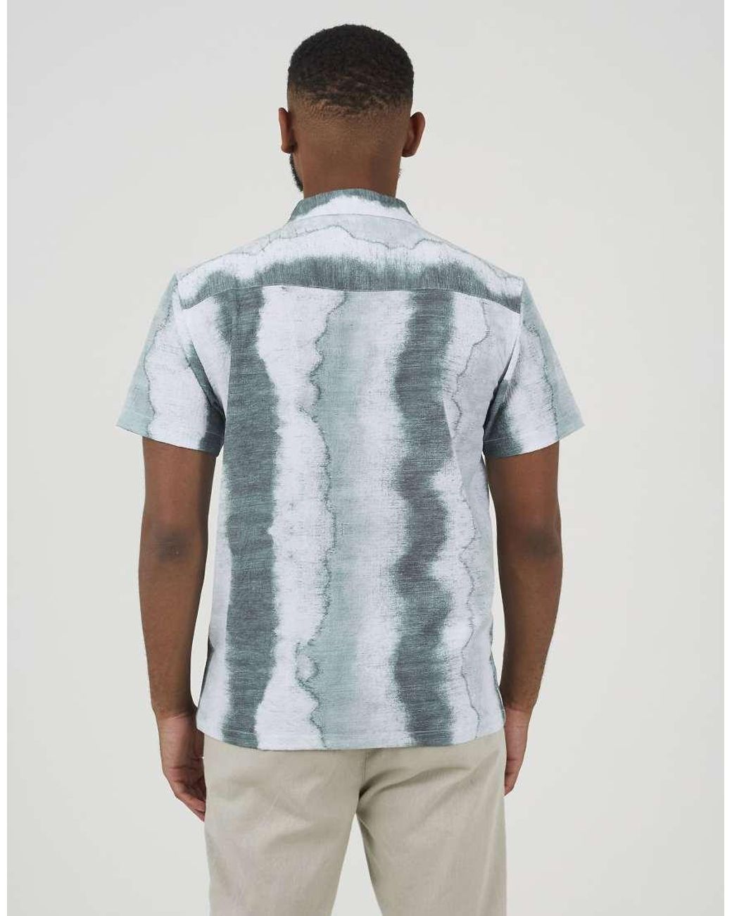 Brave Soul Blue Regular Fit Printed Button-Up Shirt for men