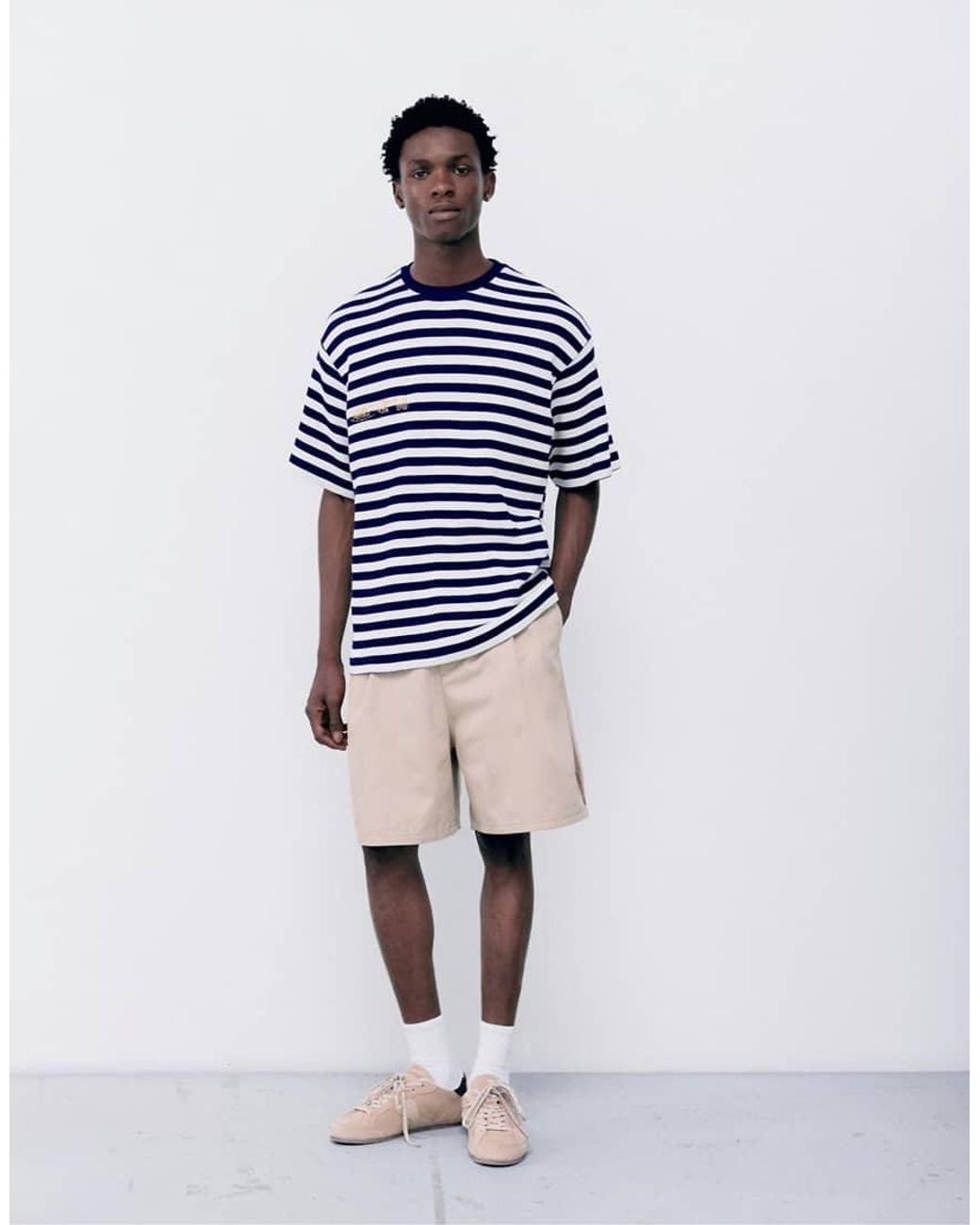 Pull&Bear Blue Regular Striped T-shirt for men