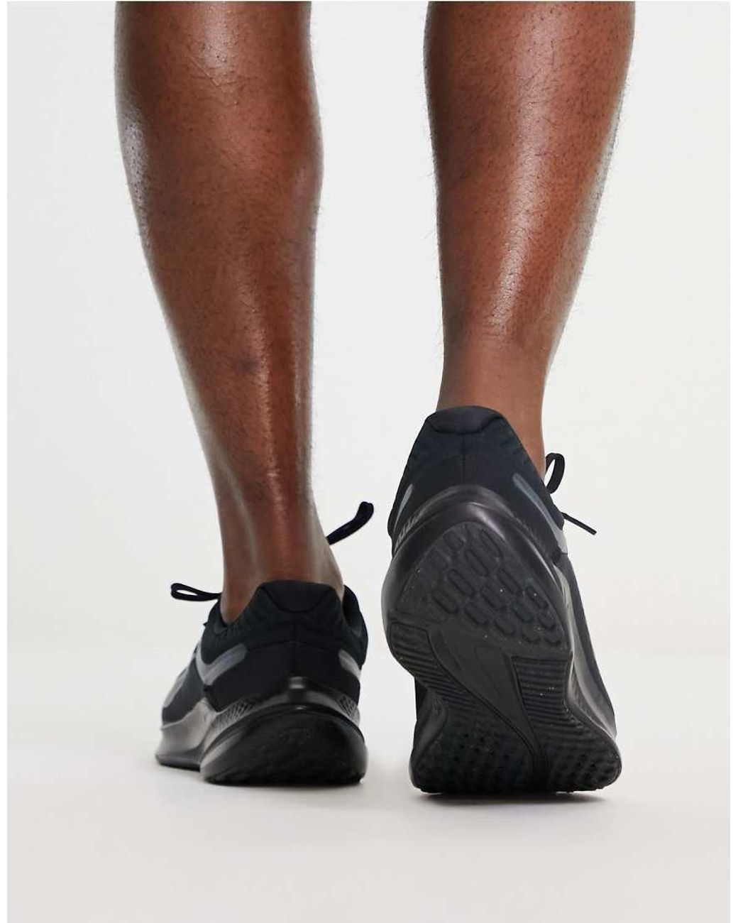 Nike Black Quest 5 Trainers for men
