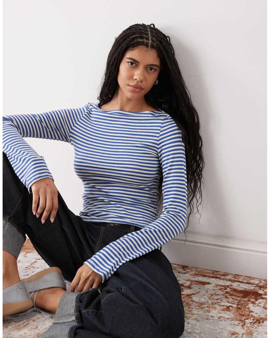 Annie di Weekday in Blue