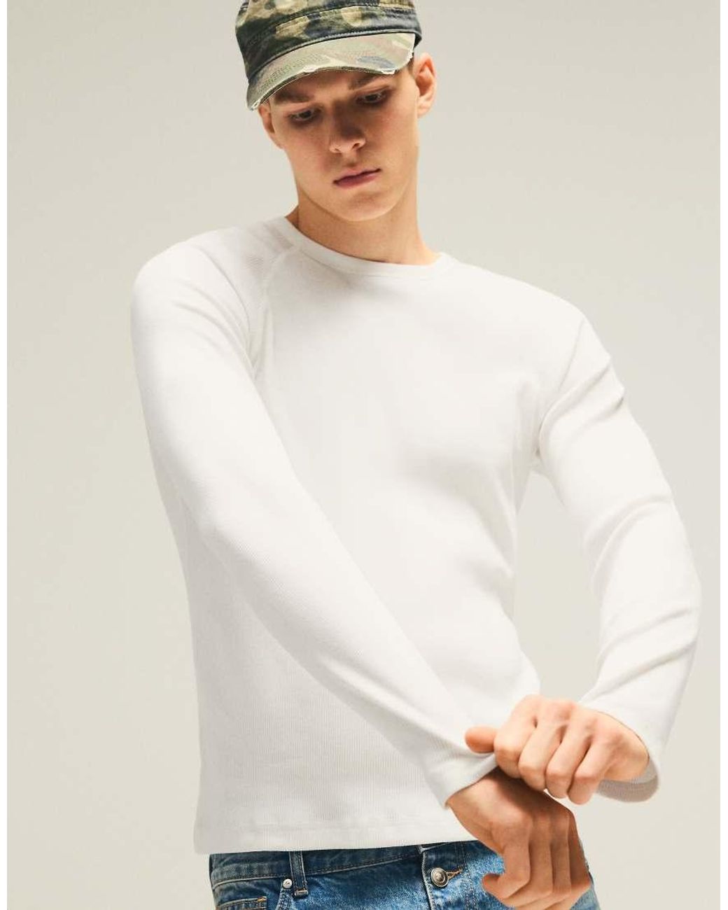 Bershka White Slim-Fit Ribbed Long Sleeve T-Shirt for men