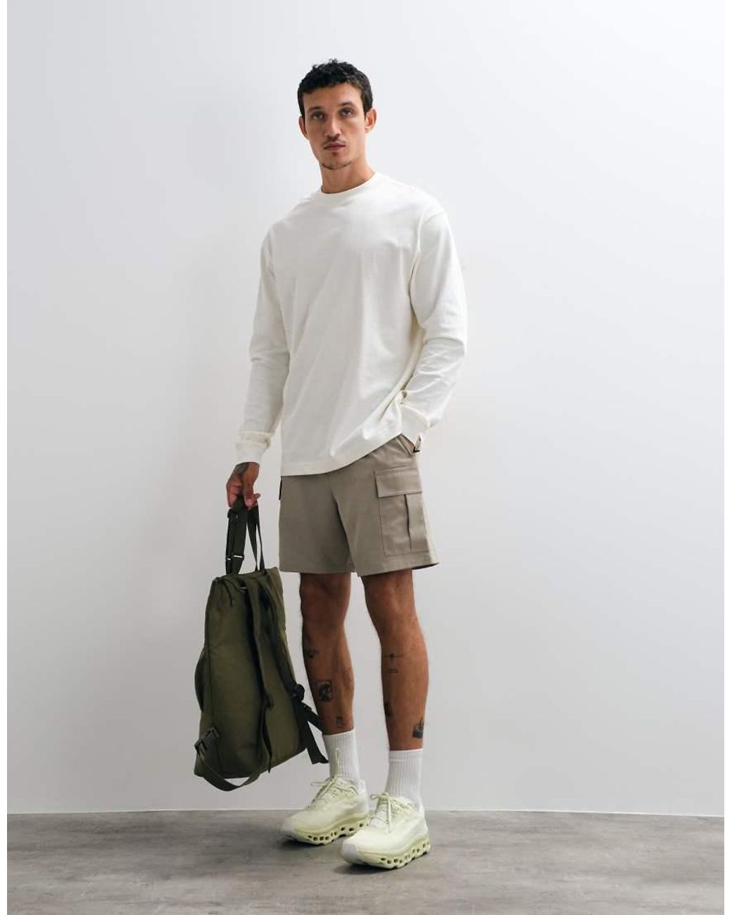 4505 Gray Icon 18cm Quick Dry Training Cargo Shorts With Zip Pockets for men