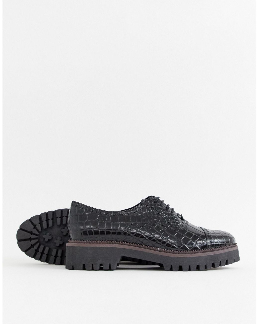 chunky lace up brogues