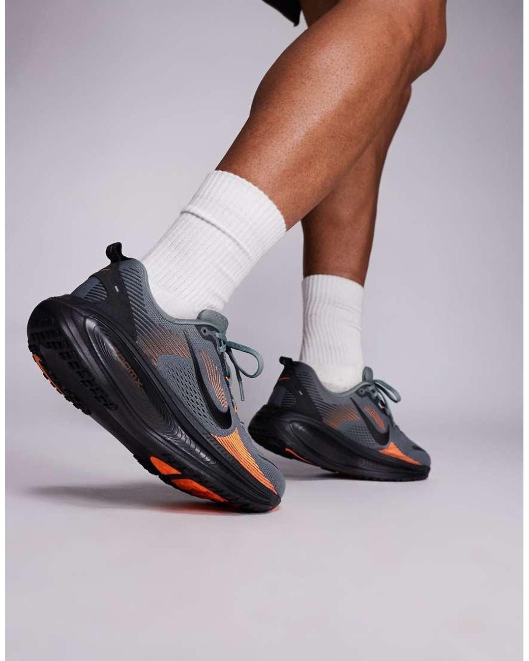 Nike Gray Vomero 18 Trainers for men
