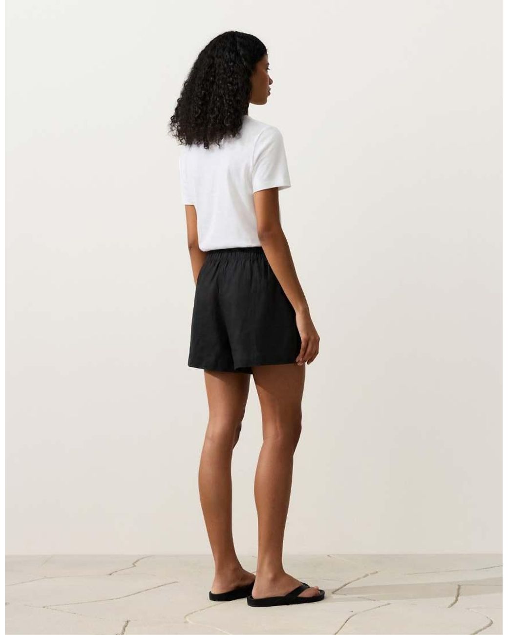 Oysho Black 100% Linen Mid-Rise Shorts