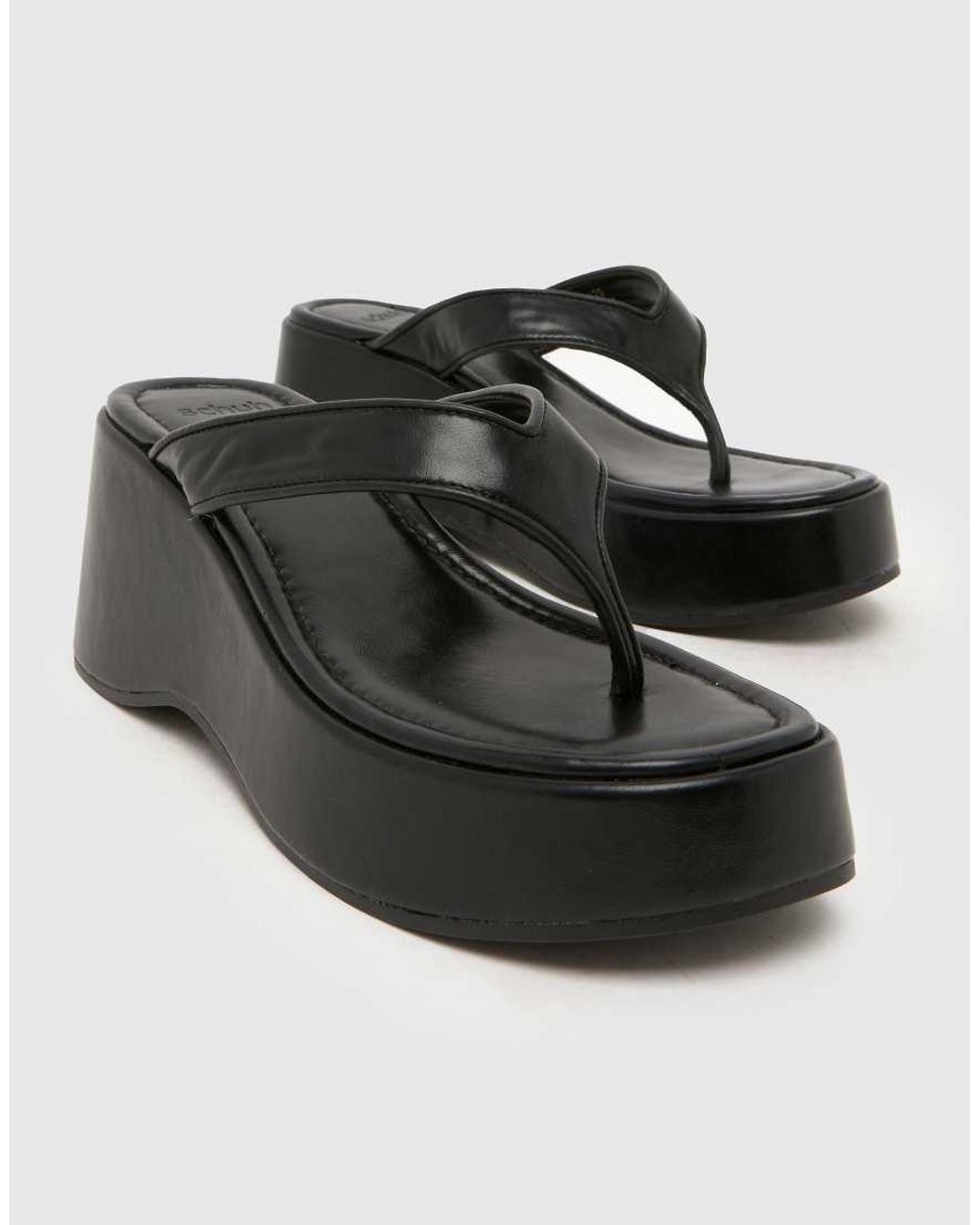 Schuh Black Tonio Flatform Toe Thong Sandal