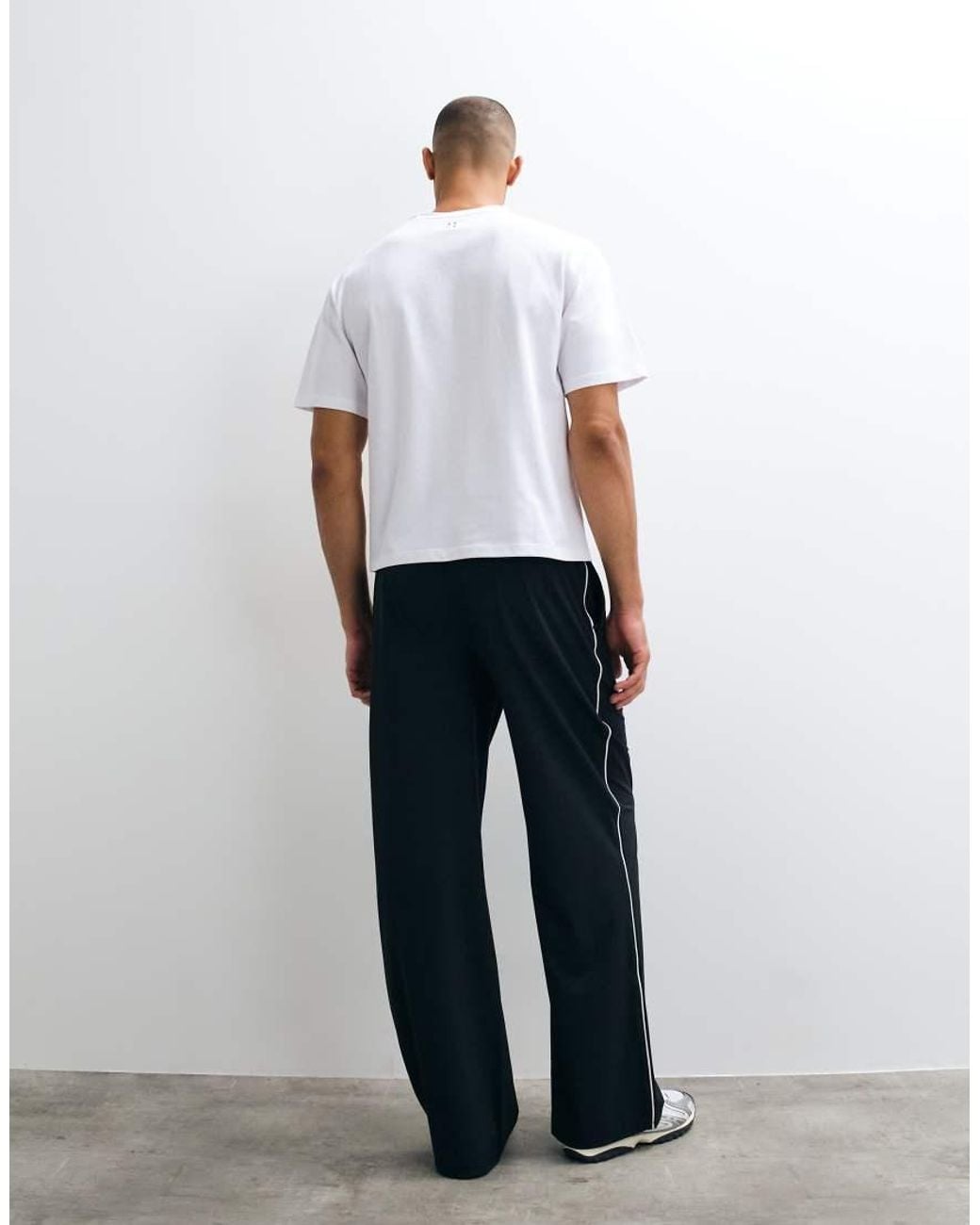 4505 White Woven Track joggers With Side Stripe And Zip Pockets for men