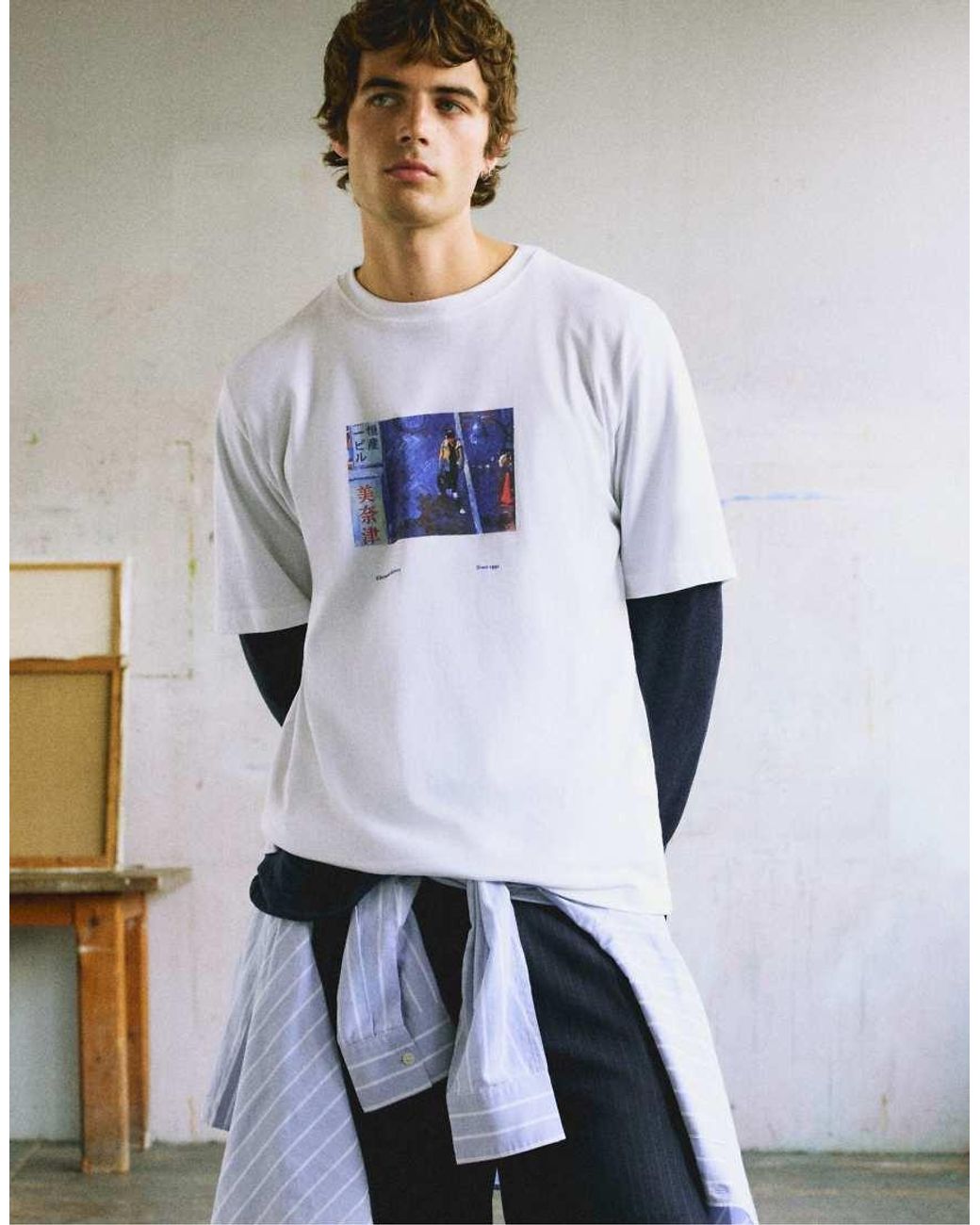 Pull&Bear White Regular Fit Graphic T-Shirt for men