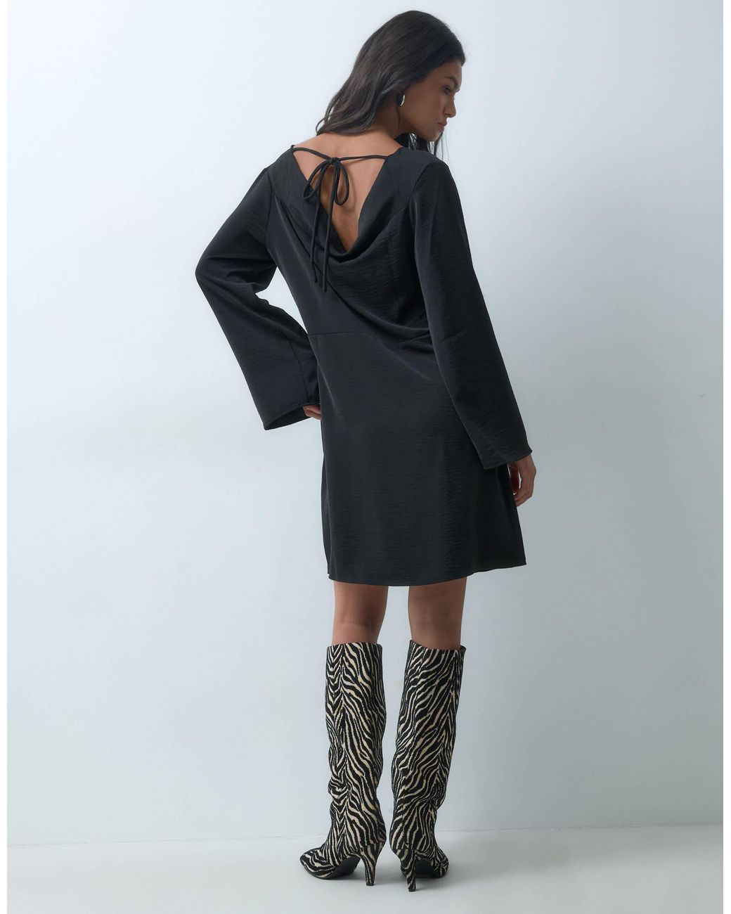 Robe courte à dos nu e Jdy en coloris Blue