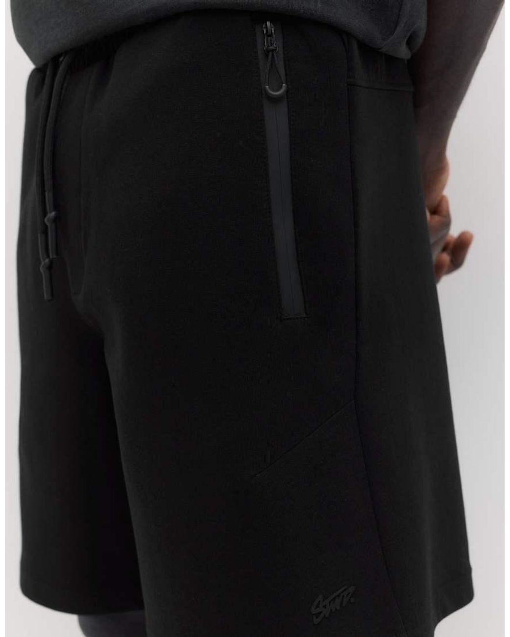 Pull&Bear Black Regular Fit jogger Bermuda Shorts for men