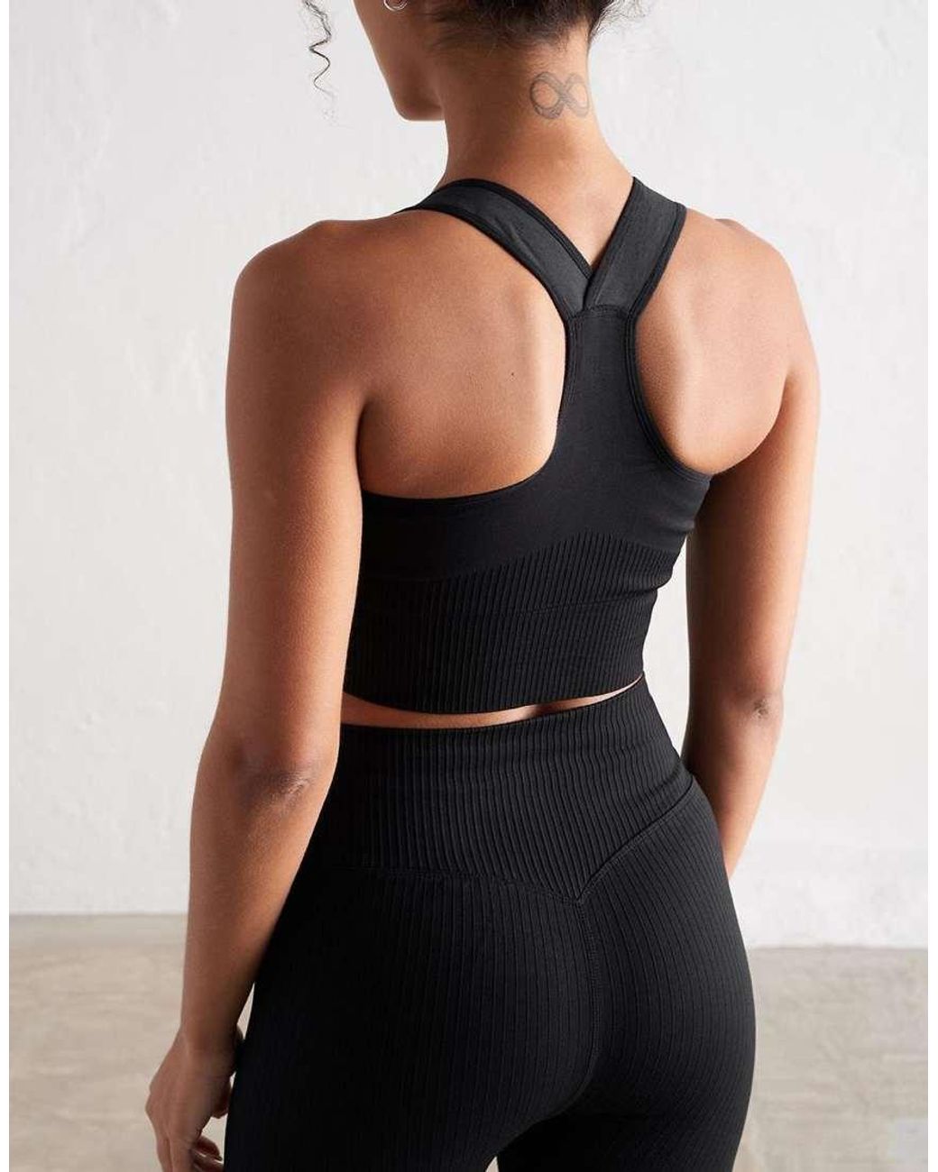 Aim'n Black High Support Ribbed Bra