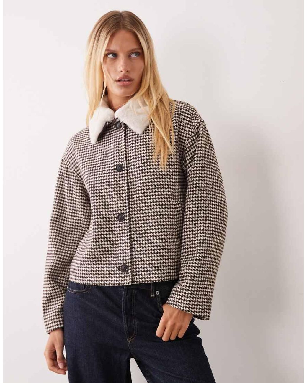 Vila Brown Herringbone Short Button Front Jacket With Fur Collar