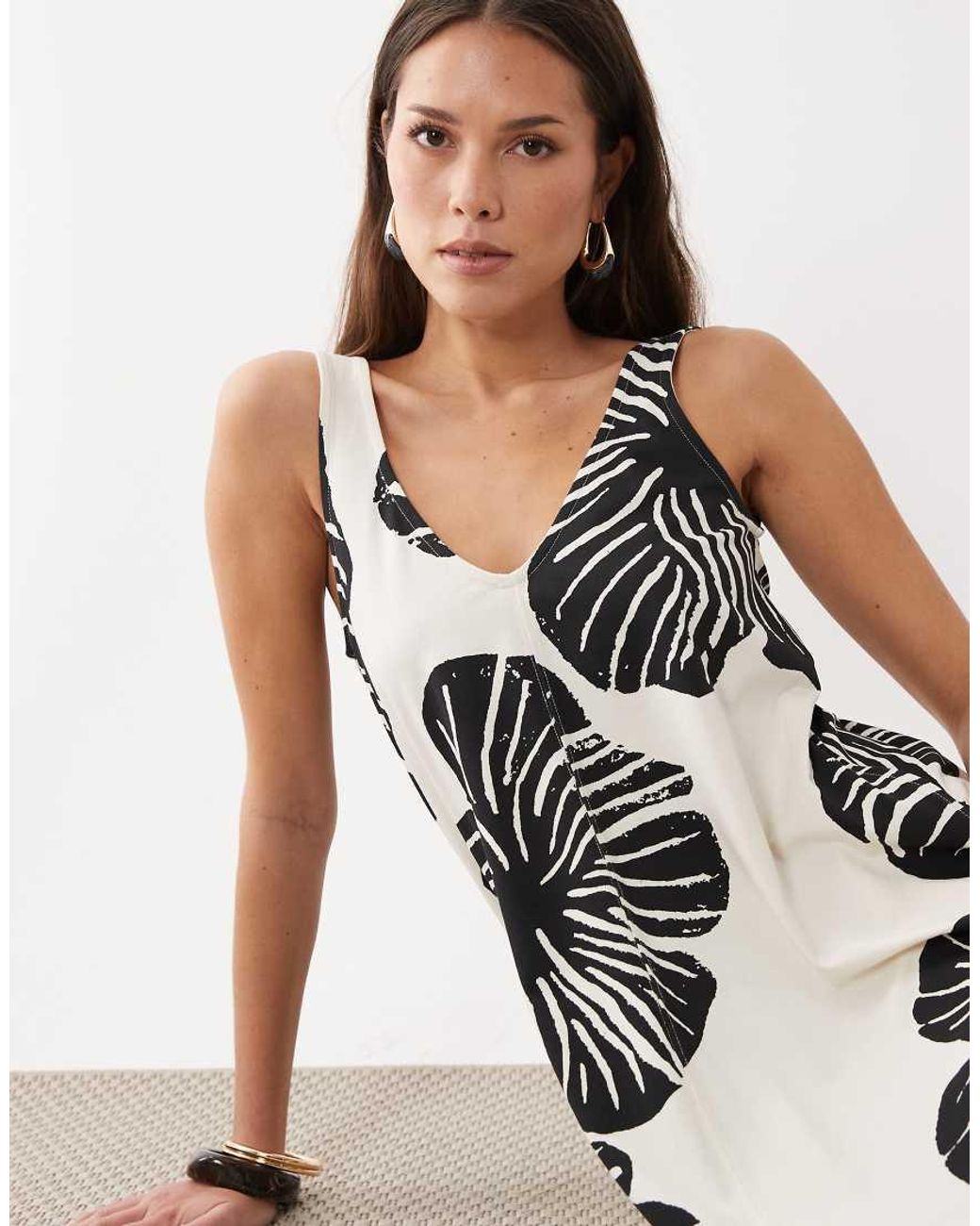 ASOS White Sleeveless V-neck Trapeze Maxi Dress