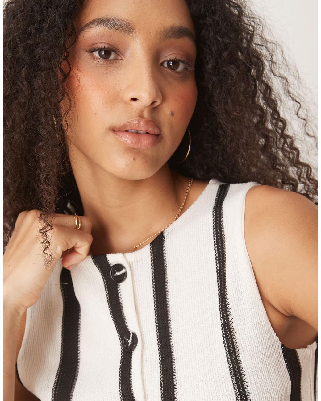 ASOS White – leicht durchscheinendes, schwarz-weiß gestreiftes westen-top mit häkel-strukturmuster, kombiteil