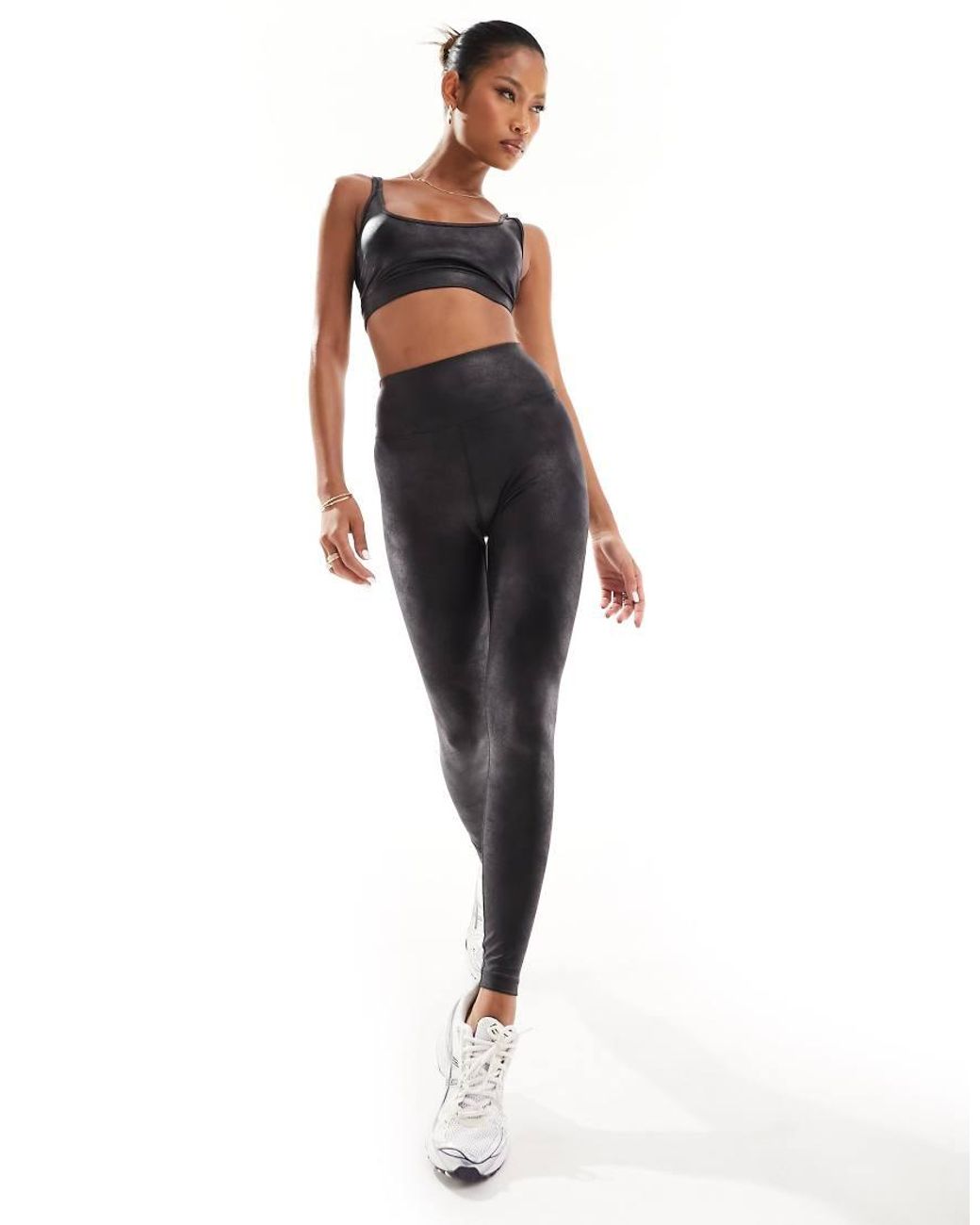 4505 Black Medium Support Sports Bra