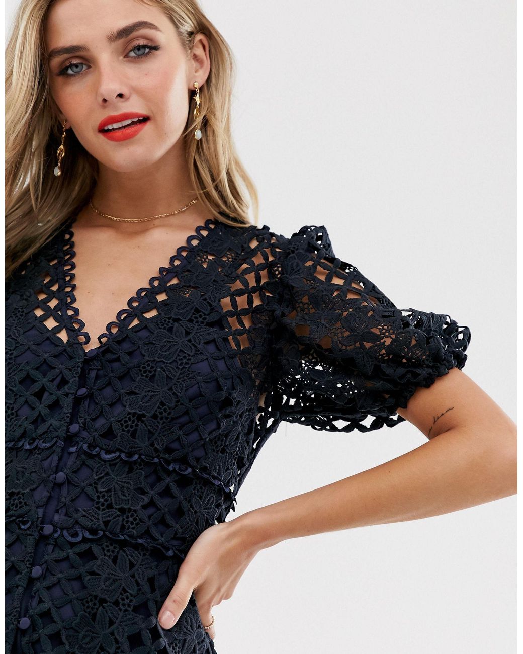 keepsake lovable lace midi dress
