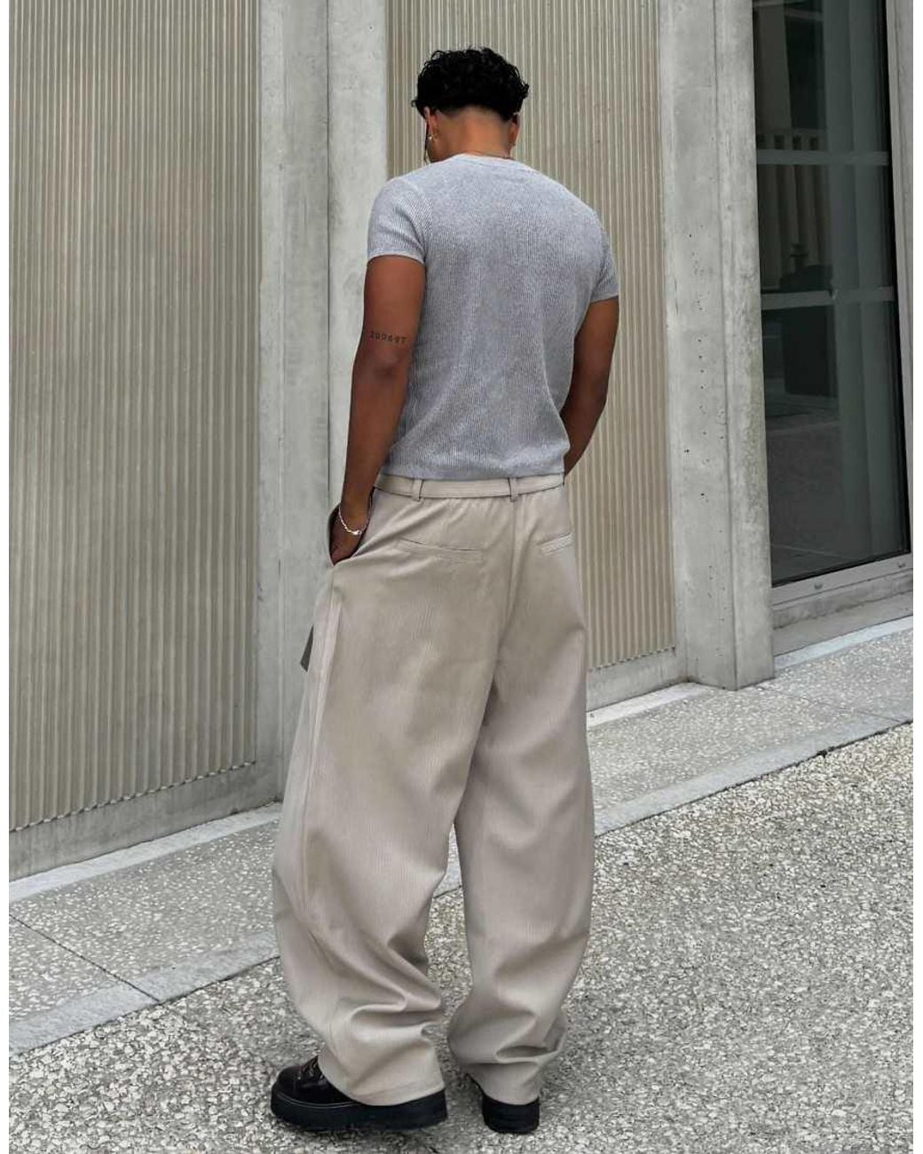 Bershka Gray Tall Barrel-Leg Trousers With Darts And Belt for men