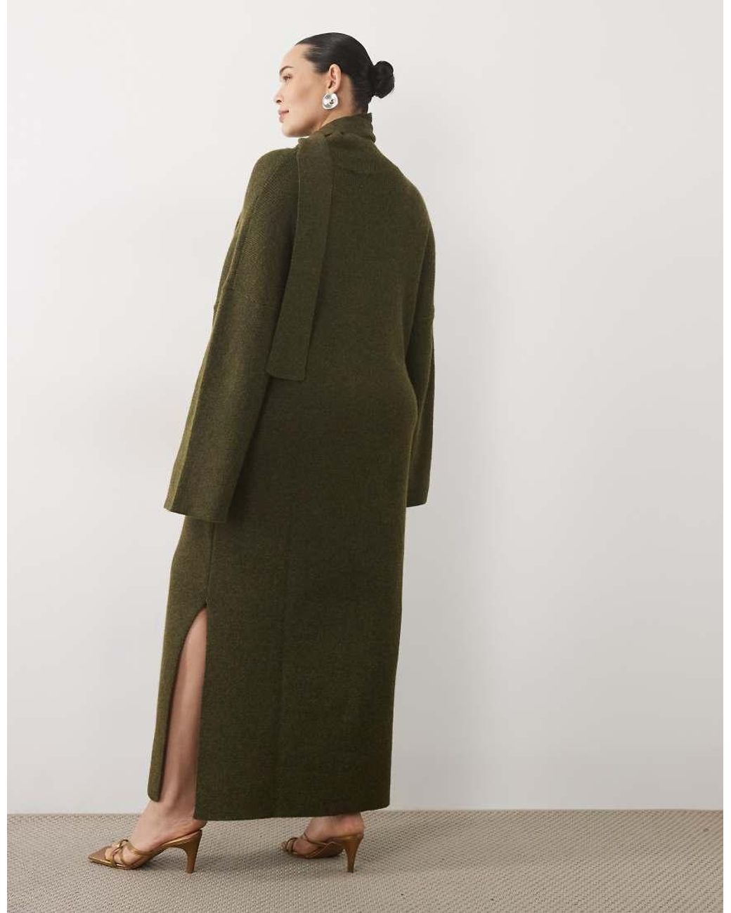 Pretty Lavish Curve Green Knitted High Neck Belted Midi Dress