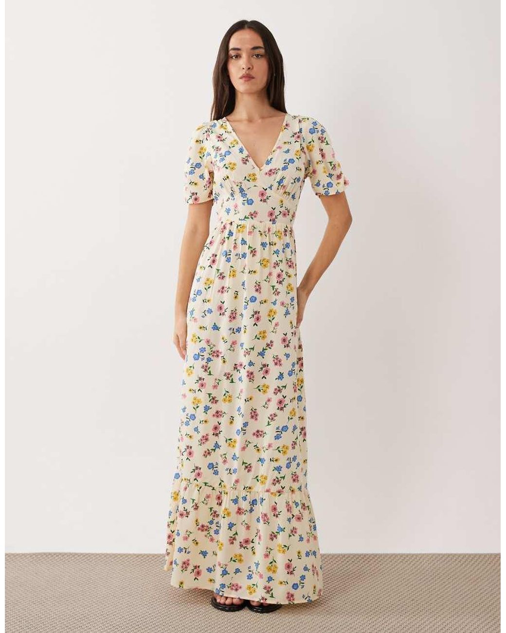 Wednesday's Girl White Short Sleeve Tie Detail Floaty Maxi Dress