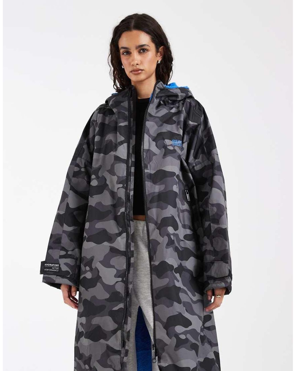 Regatta White Waterproof Changing Robe