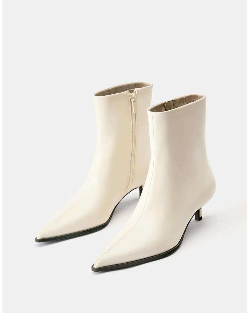 Stivaletti Con Tacchetto di Pull&Bear in White