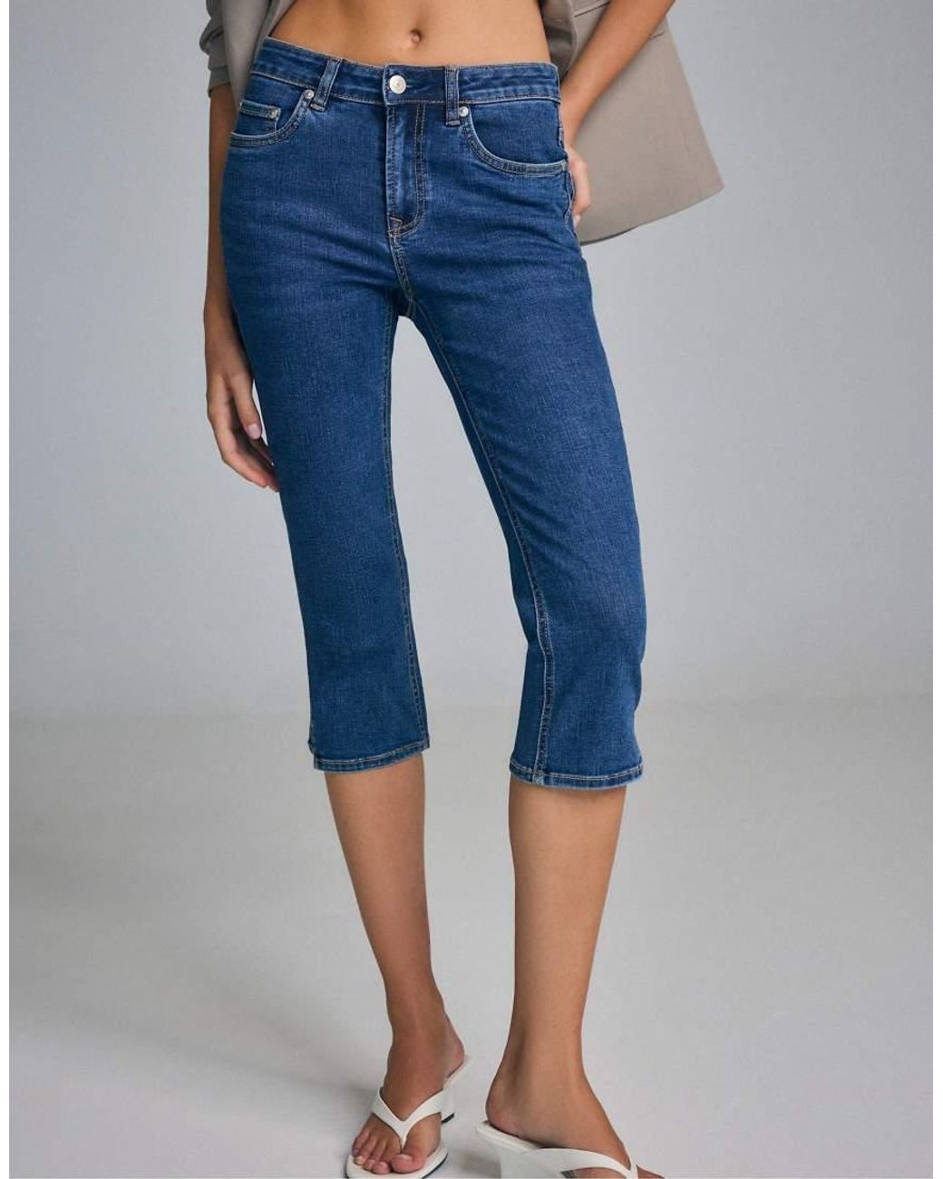Stradivarius Blue Capri Jeans