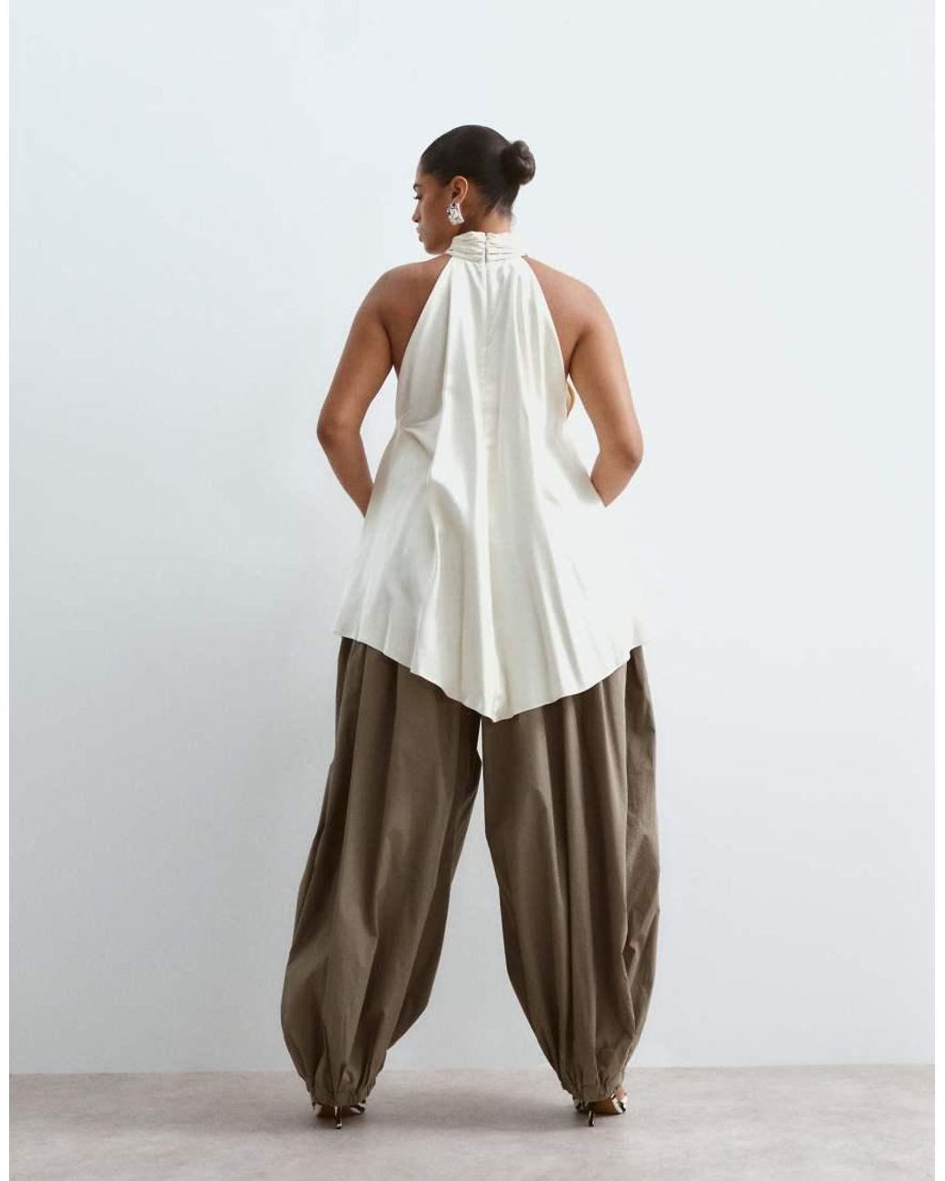 ARRANGE Green Curve Waist Seam Balloon Leg Trousers