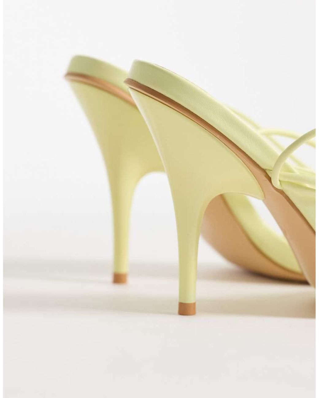 Marcel di Public Desire in Metallic