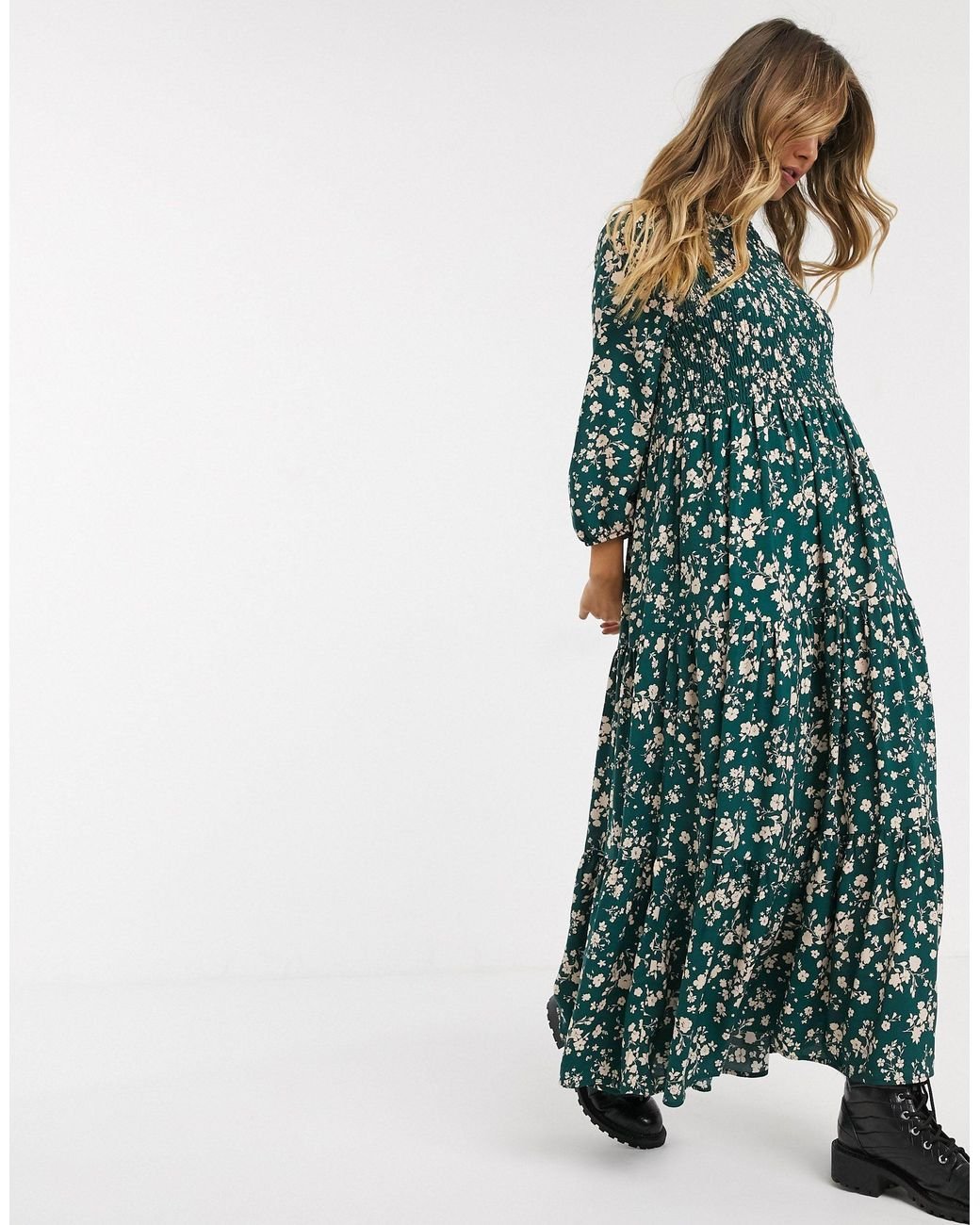 Robe mi longue babydoll a fleurs froncee Pull Bear en coloris Vert Lyst