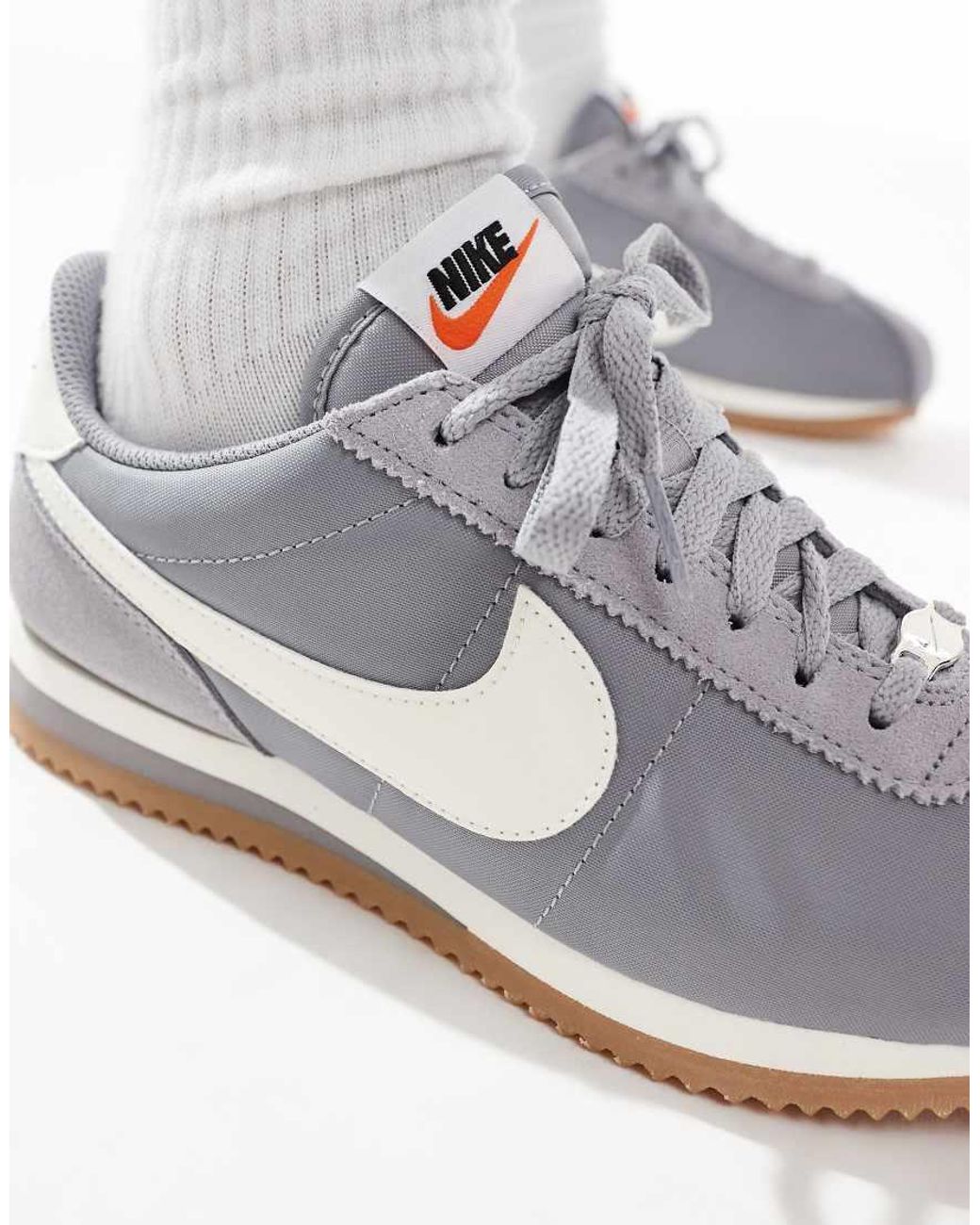 hi top cortez