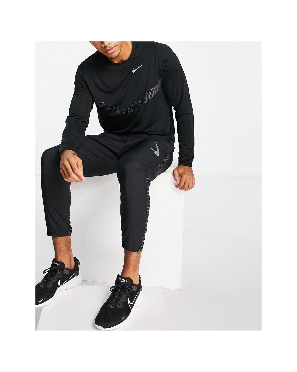 nike wild run joggers