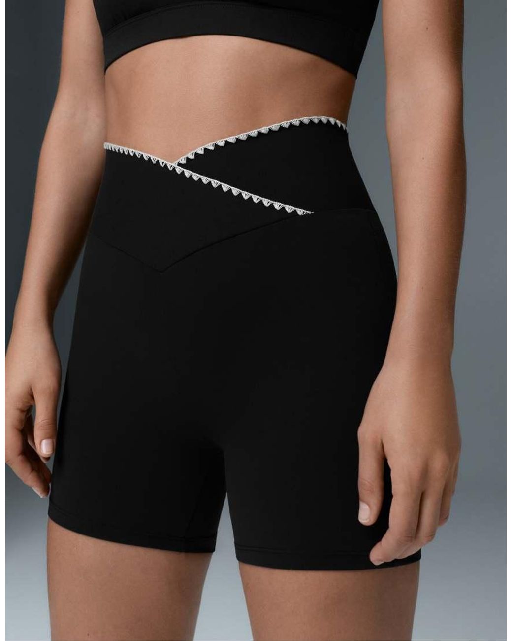 Oysho Blue Comfortlux V-Waist 10Cm Hot Pants With Contrast Stitching