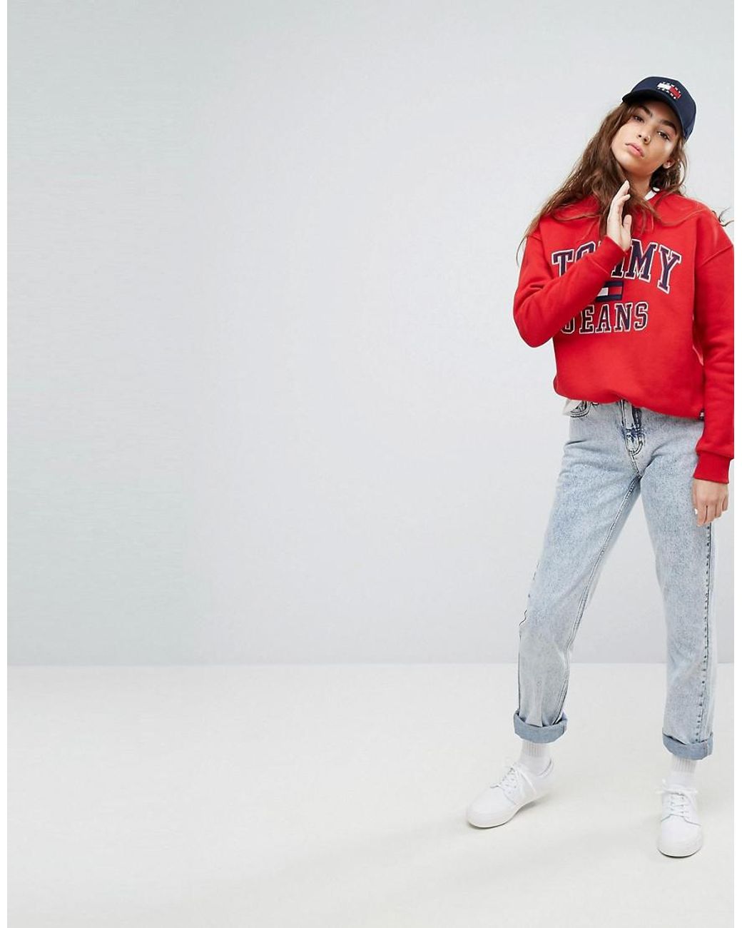 Tommy Hilfiger Tommy Jeans 90s Capsule Logo Sweatshirt in Red | Lyst