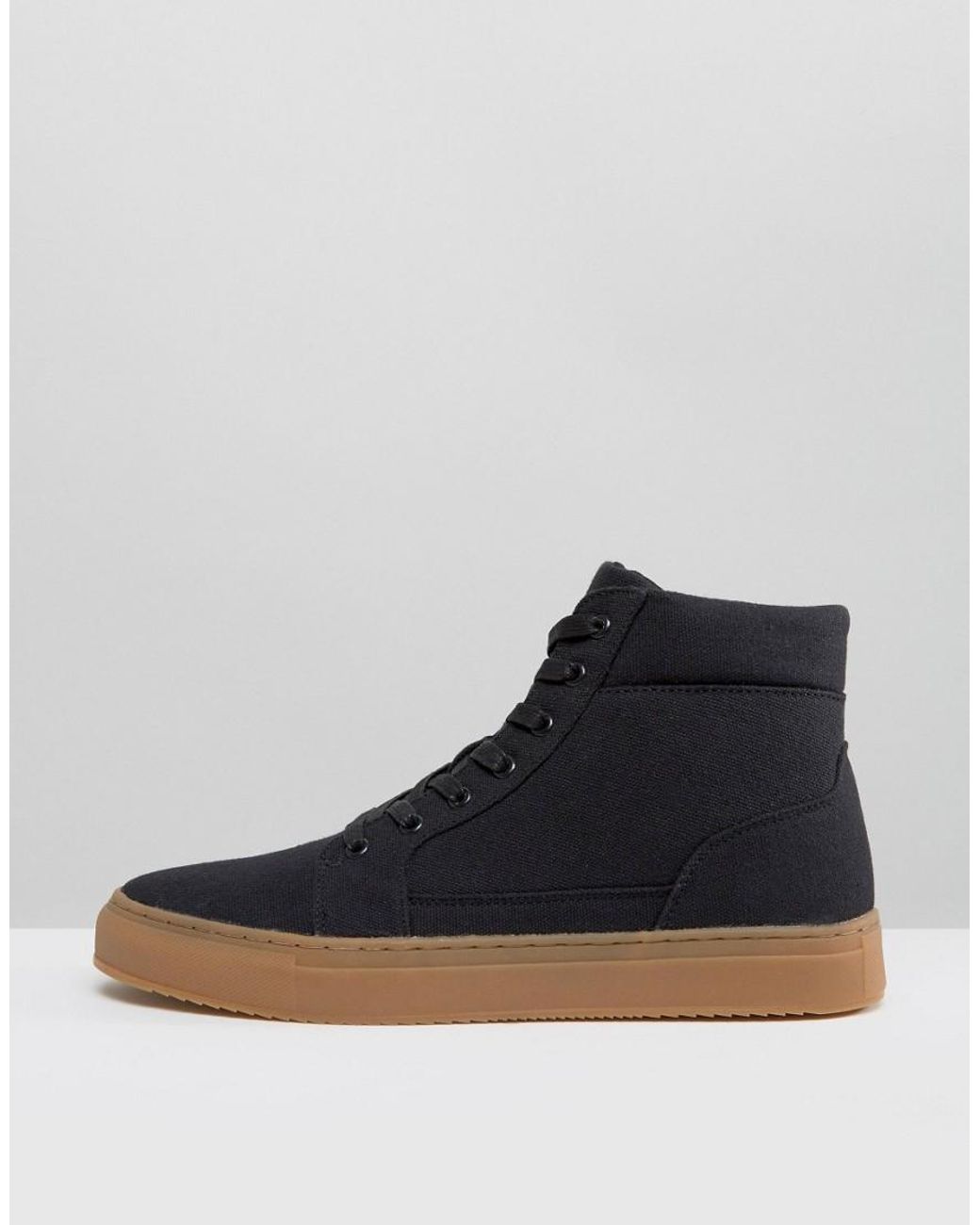 Top Sneakers In Black With A Gum Sole 