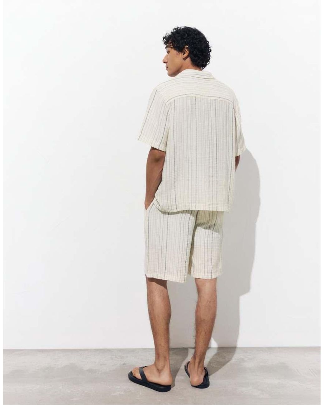 Pull&Bear White Short Sleeve Crepe Striped Shirt for men