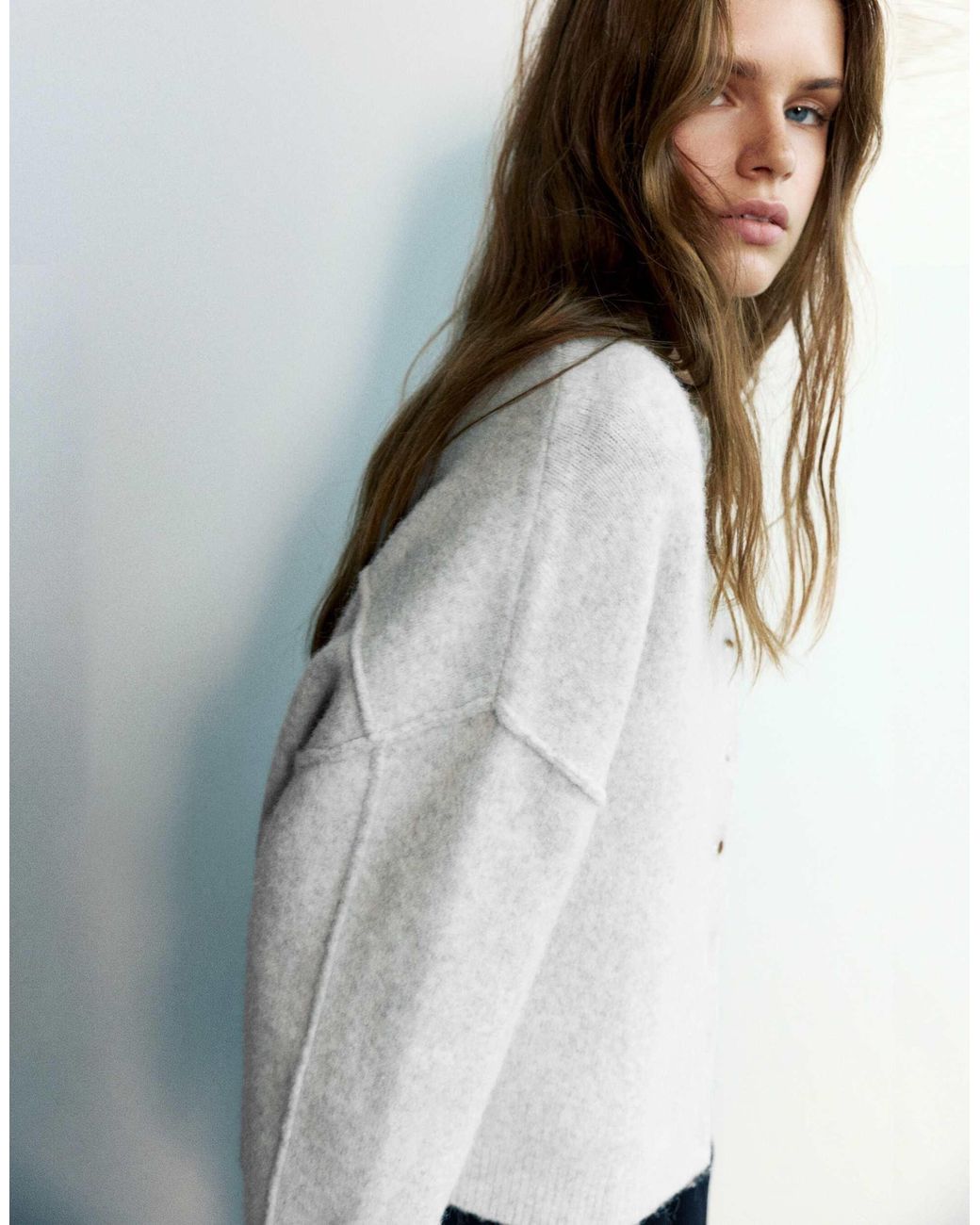 Cardigan doux au toucher pâle en laine Pull&Bear en coloris White