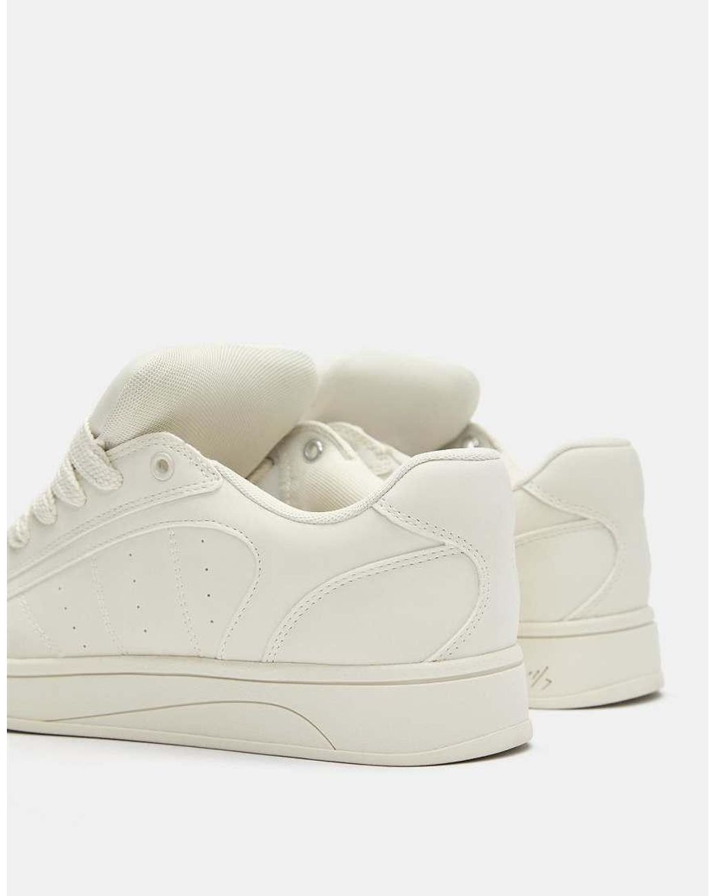 Pull&Bear White Stwd Chunky Sole Skate Trainers for men