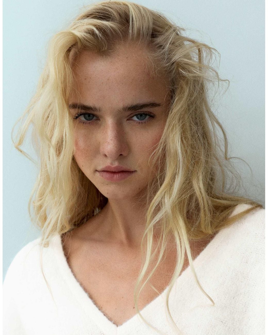 Pull&Bear White Pullover mit v-ausschnitt