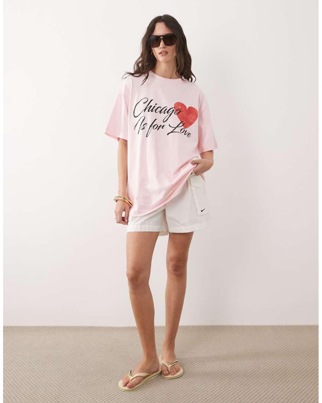 ASOS Red Short Sleeve Oversized T-shirt With Chicago Love Graphic