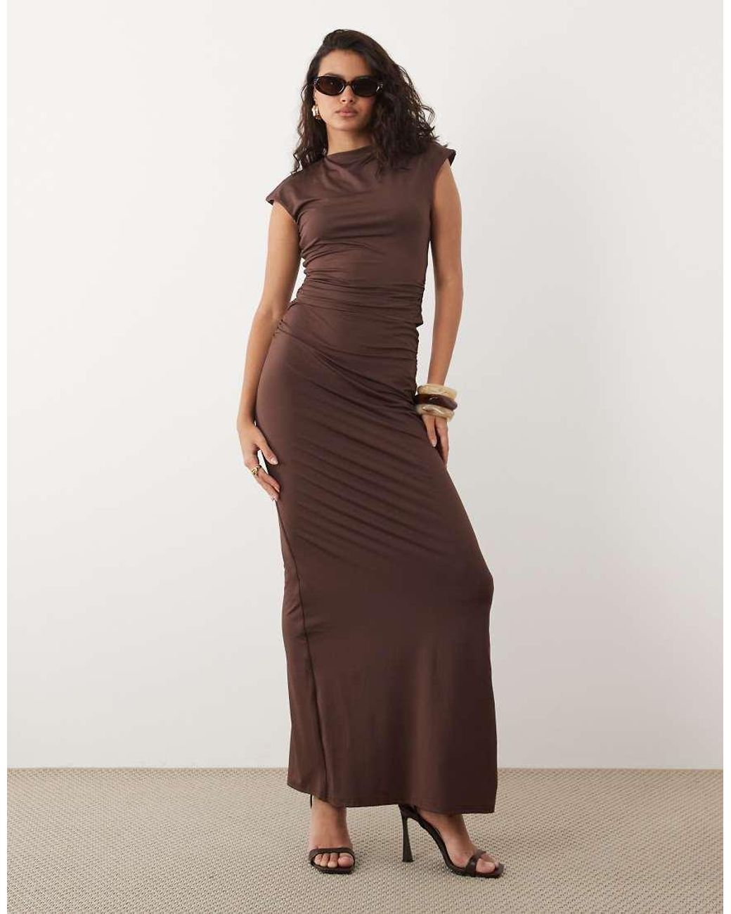 SNDY'S Brown Cap Sleeve Ruched Sides Tank Top