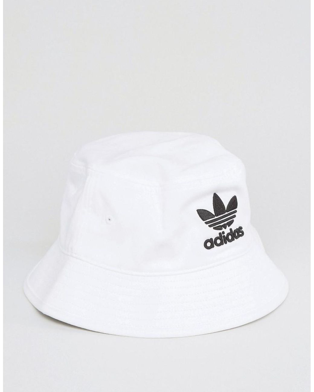 adidas Originals Originals Logo Bucket Hat In White | Lyst