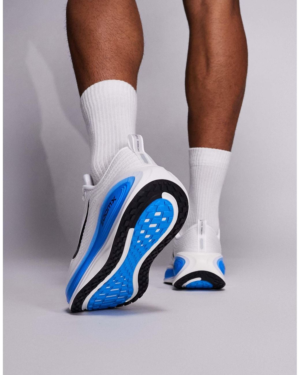 Nike Vomero Plus 11 ホワイト/ブラック/ブルー Nike Nike Running Vomero Plus Sneakers in Blue for Men | Lyst Canada