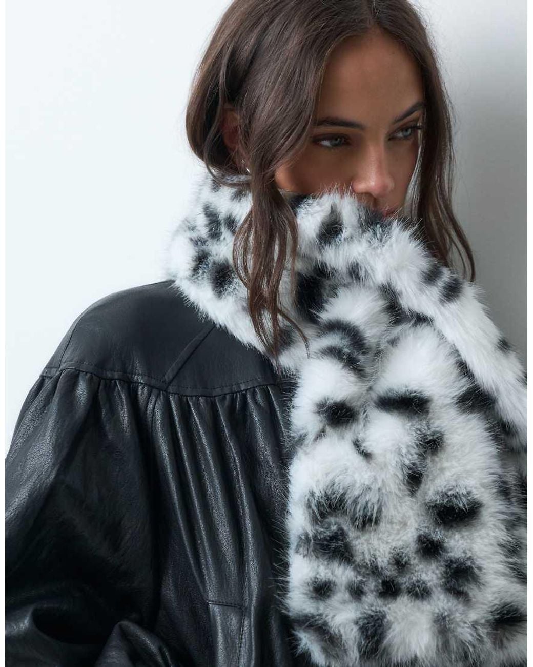 Vero Moda Gray Faux Fur Scarf