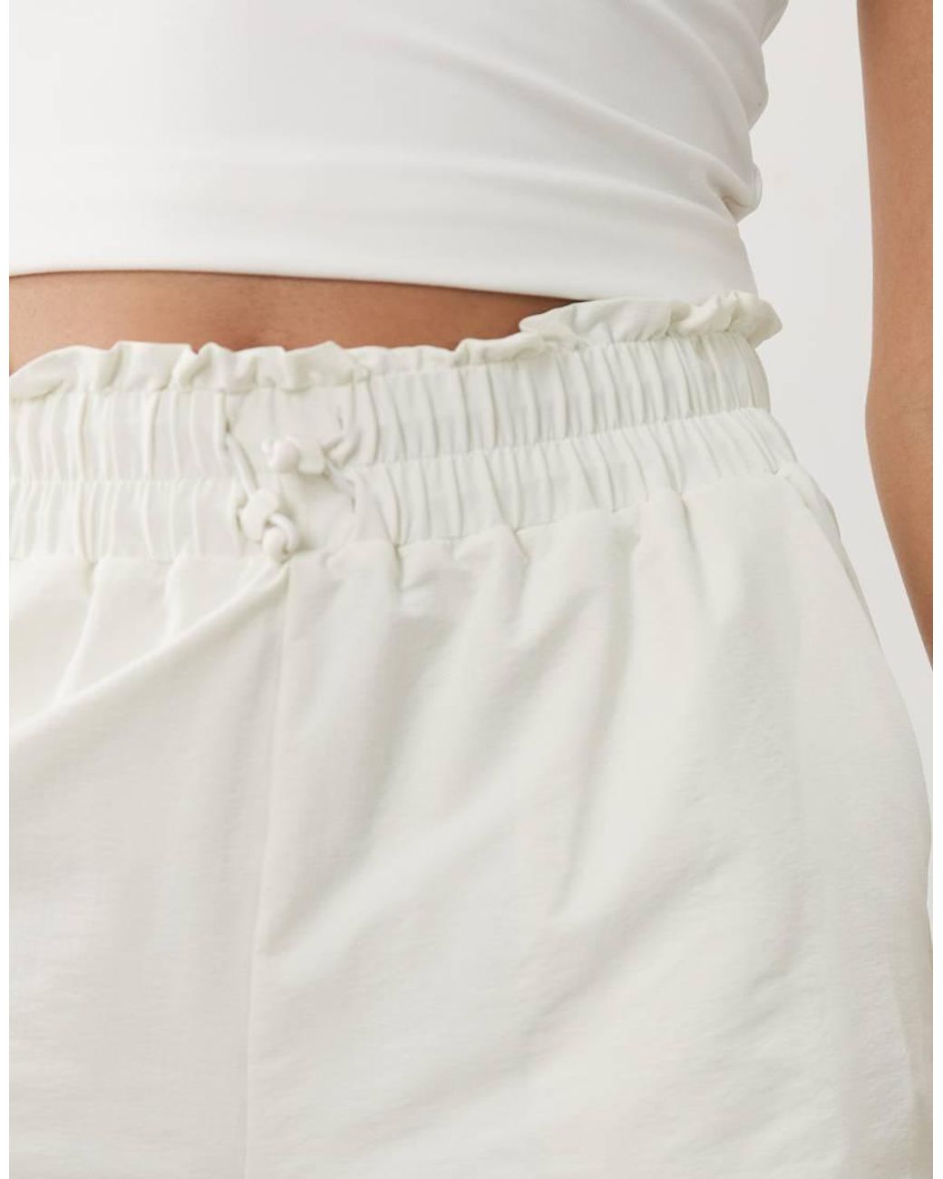 Sweaty Betty Natural Seersucker 6" Texture Shorts