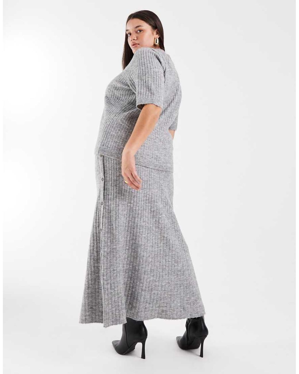 Vero Moda Gray Rib Knit Midi Skirt